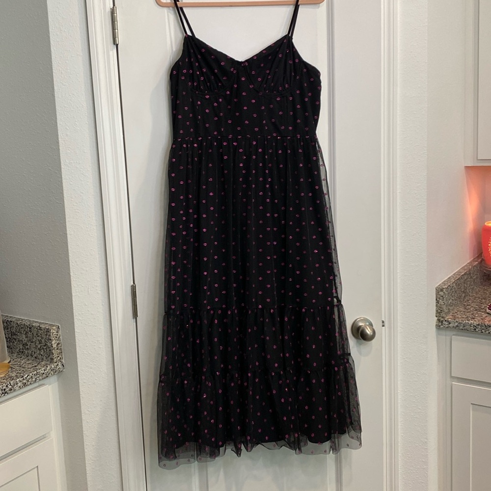 NWT: Betsy Johnson Black and Pink Lip Dress